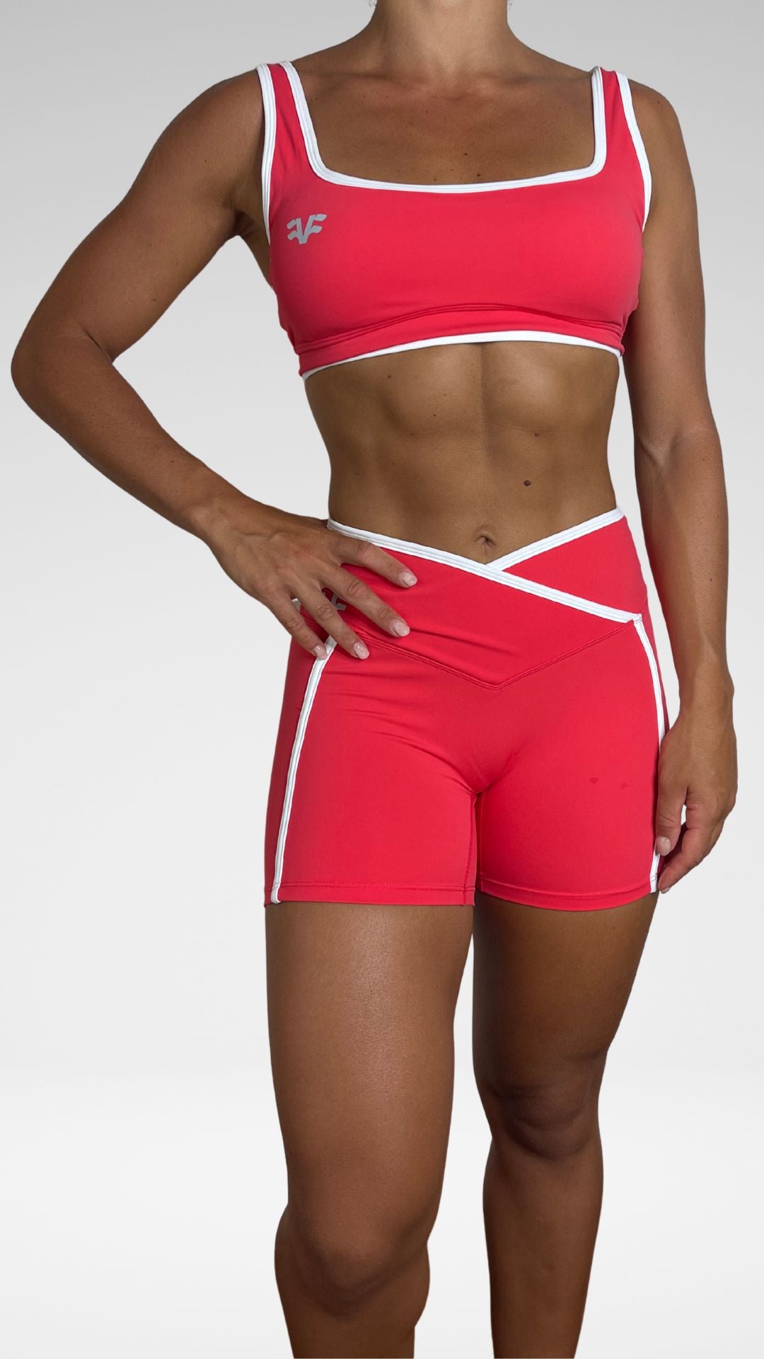 Pantaloncini sportivi Flexivel coral vista posteriore con logo Flexivel sul retro