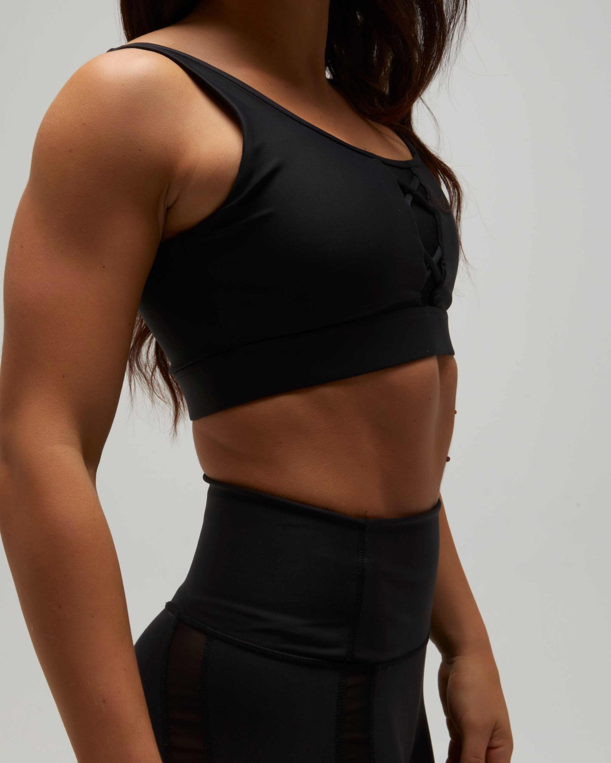 SISU top palestra reggiseno nero mesh flexivel supporto e stile